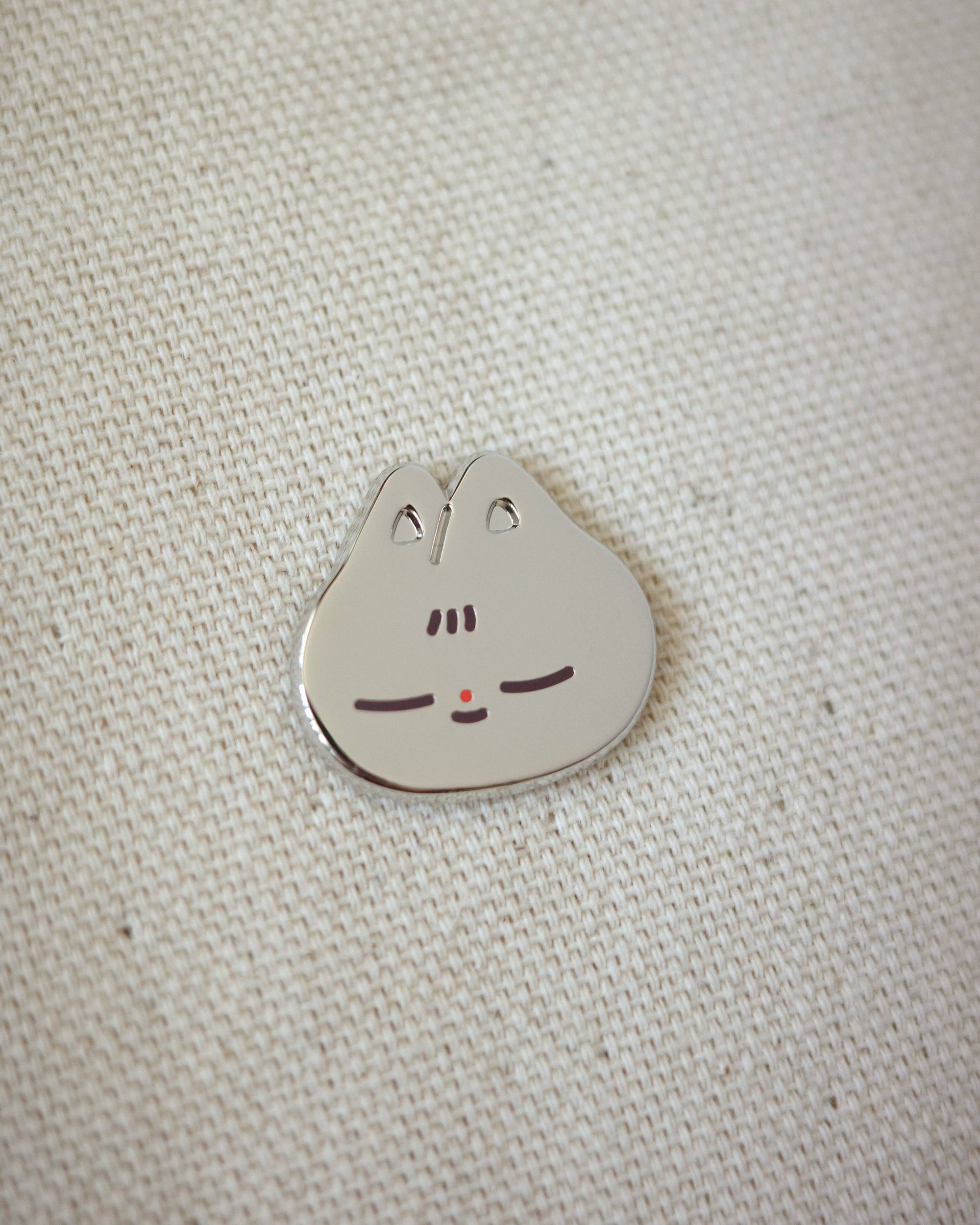 Natamori Cat Pin