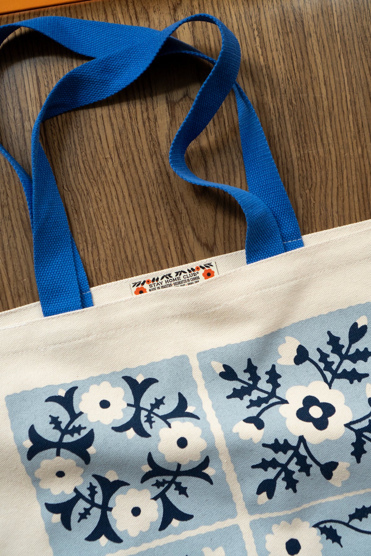 Four Blocks Flat Tote | Blues