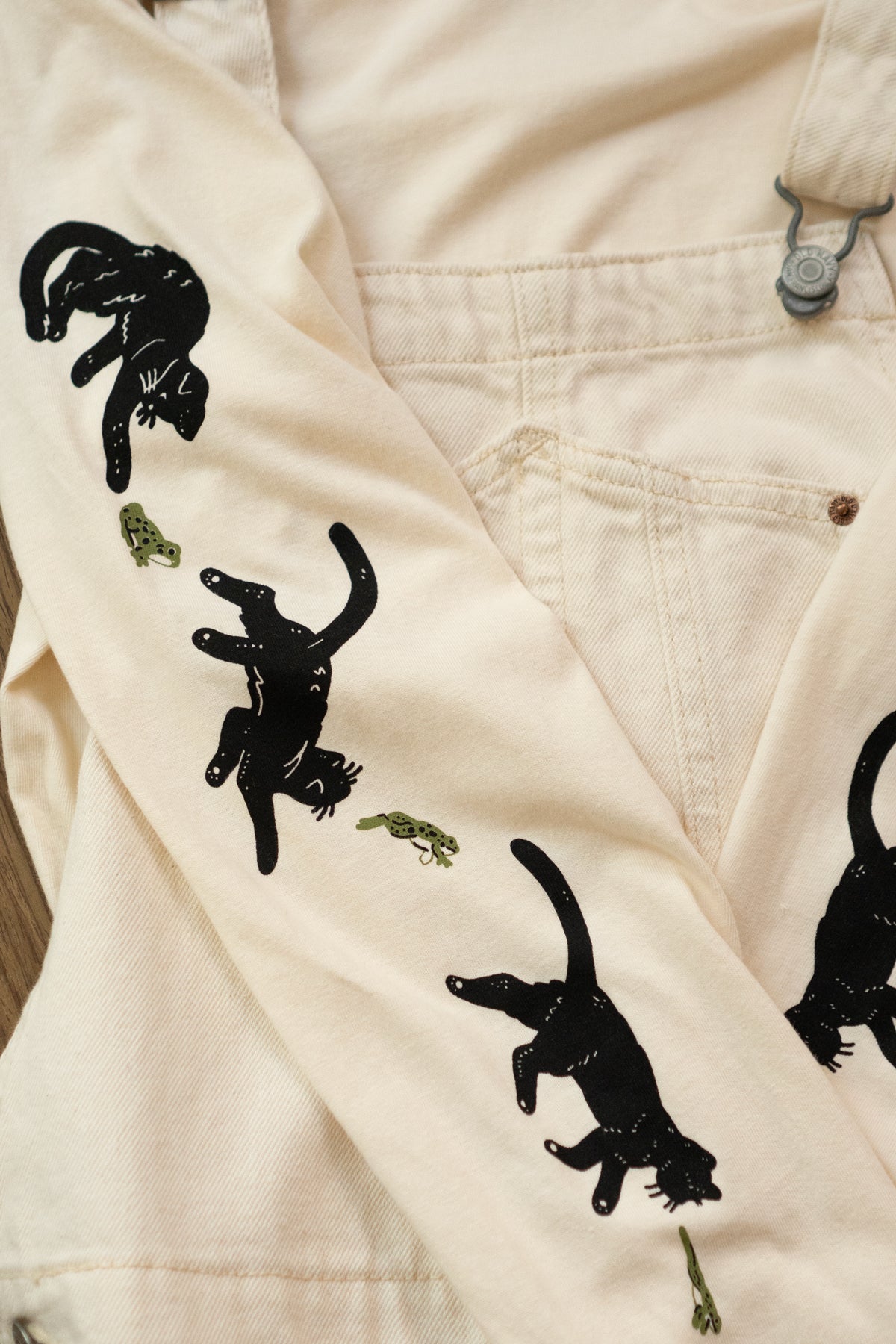 Frenemies Long Sleeve Tee | Cream