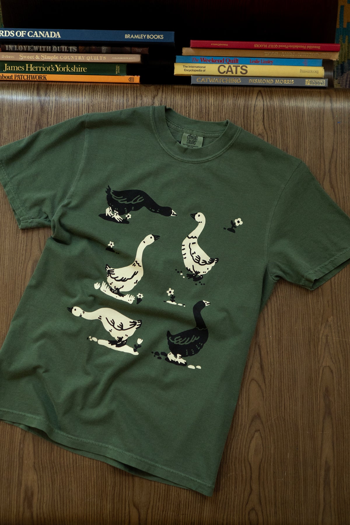 T-Shirt 'Blooms 1858' | Graphite