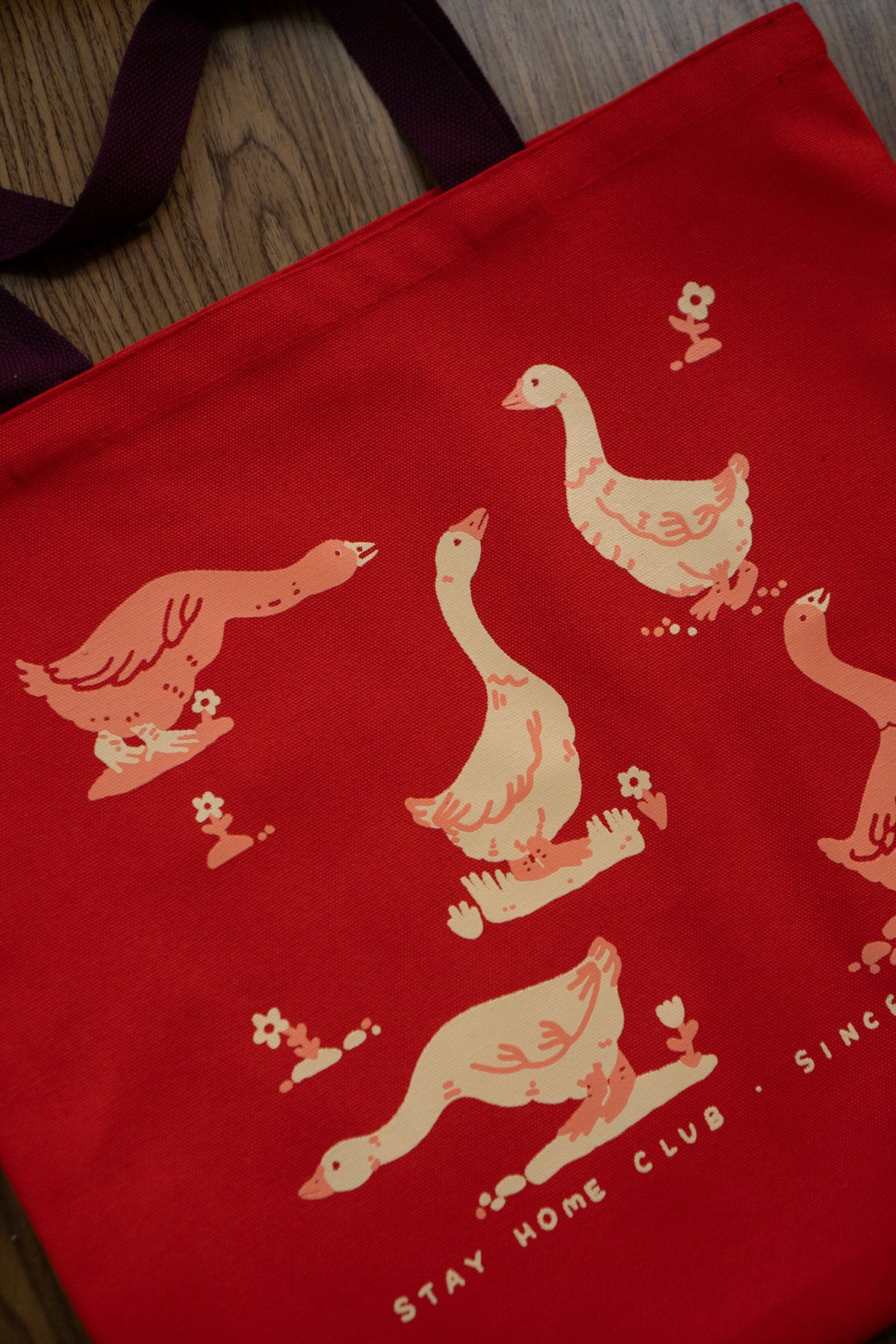 Goose Morning Flat Tote | Tomato