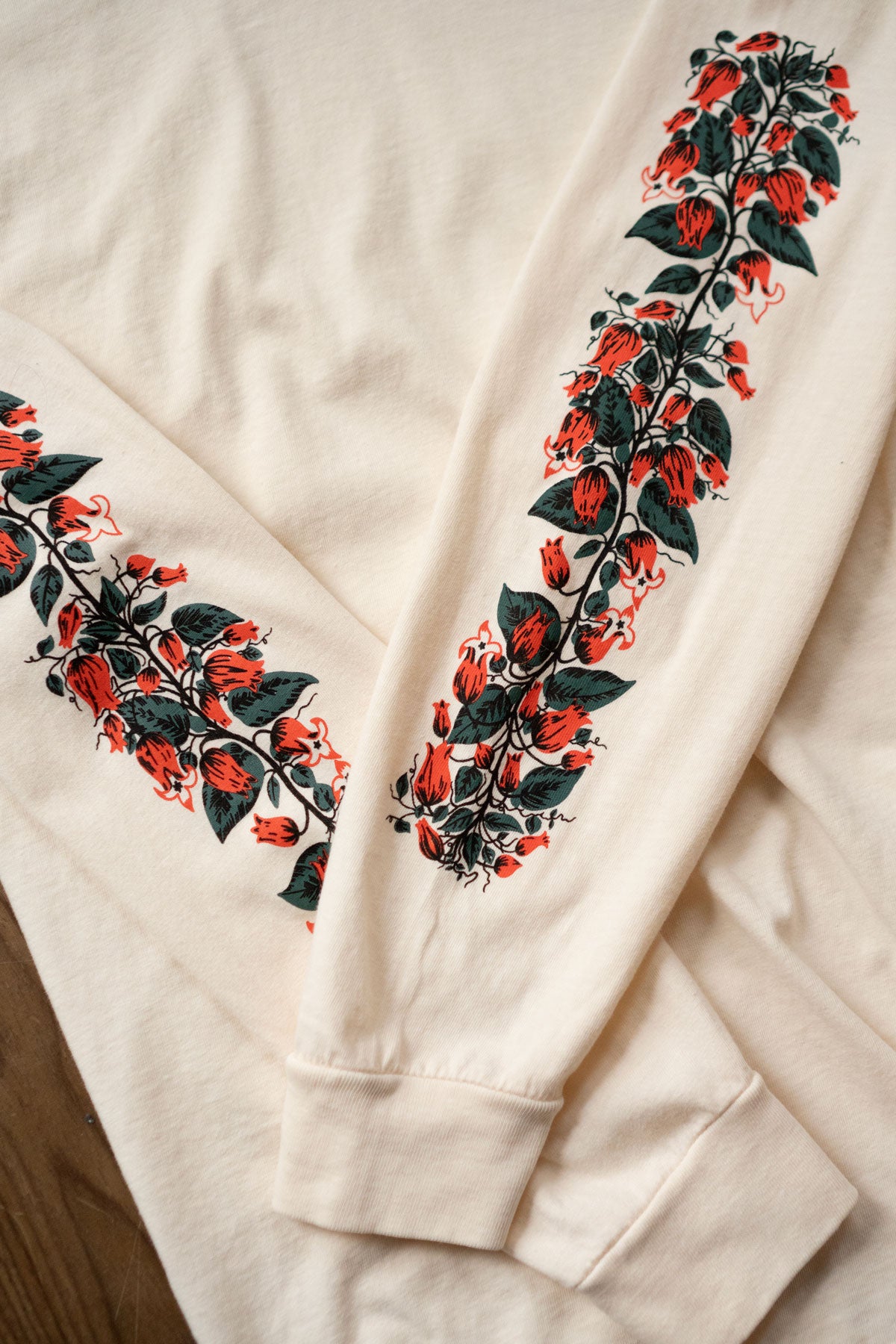 Lantern Plant Long Sleeve Tee