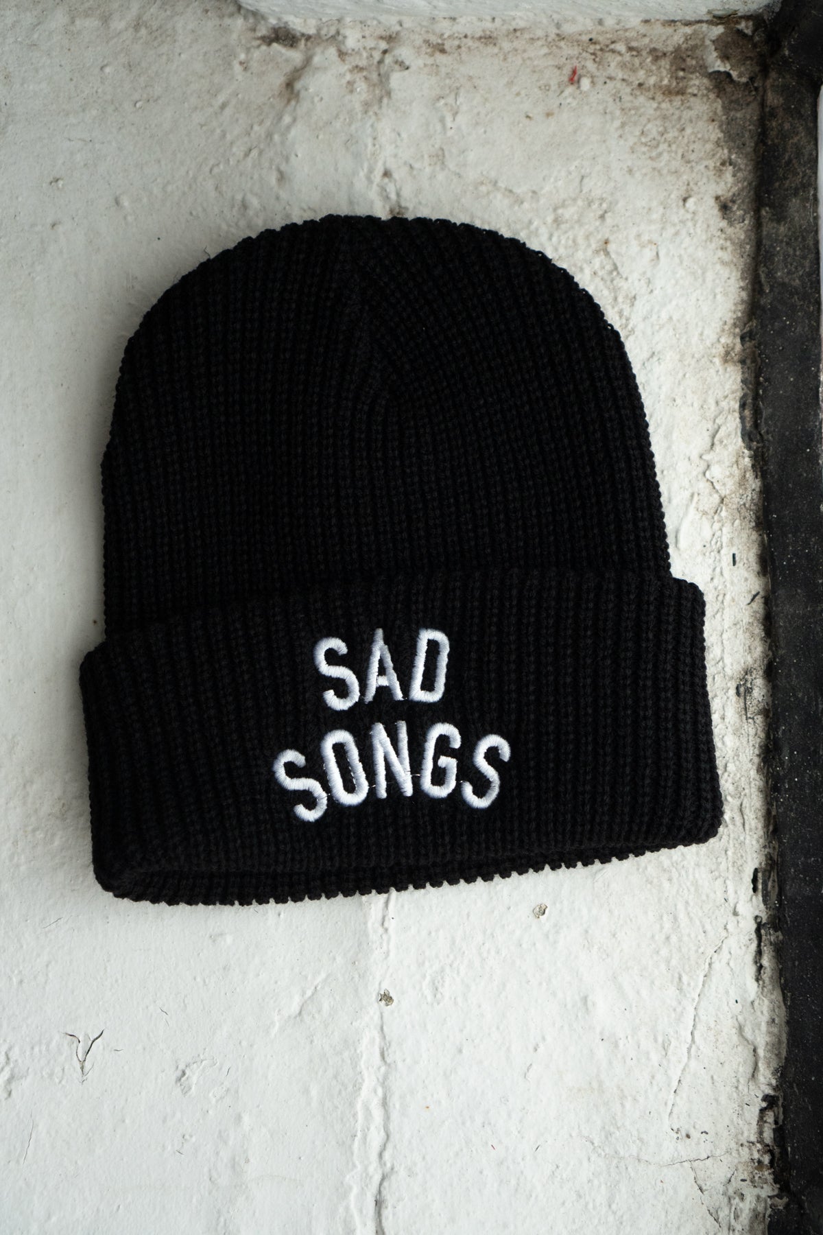 Sad Songs Shaker Stitch Beanie | Coal